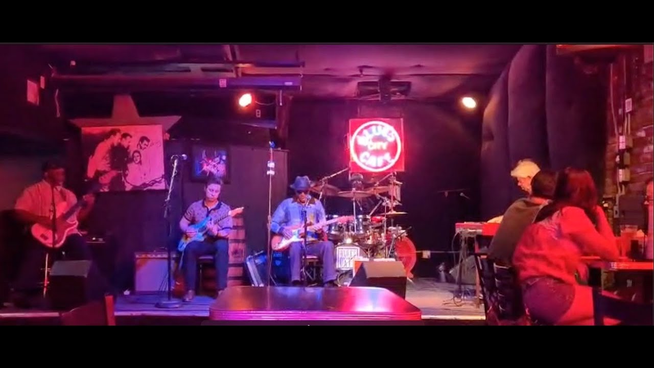 Earl "The Pearl" Banks with guests Blues City Band Box, Memphis
