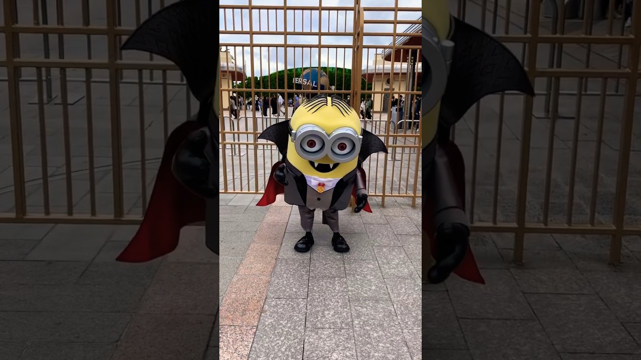 Vampire minions at Universal Studios Japan #vampire #minions #despicableme #usj