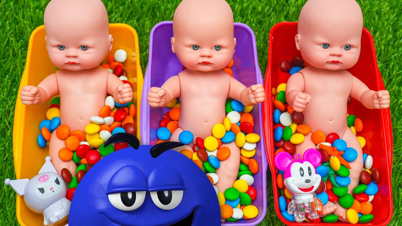 M&M's Candy and Magic Slime GOING WILD in 3 Rainbow Bathtubs!