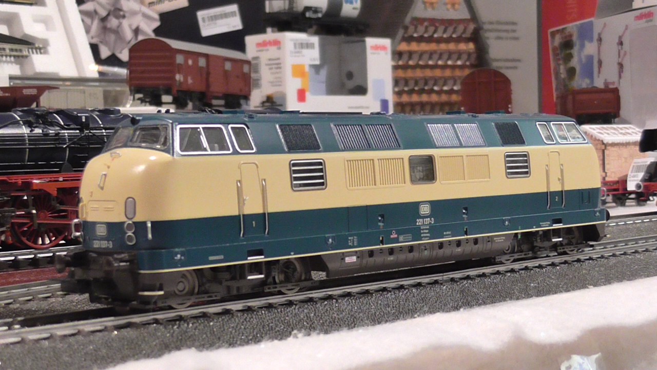Piko 52604 = / 52605 ~ H0 Diesellok V221 Ozeanblau-Beige Digital & ESU Sound