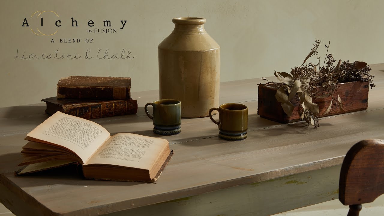 How to Create a Paint Wash & Distressing with Alchemy Chalk and Limestone Paint  Fusion™