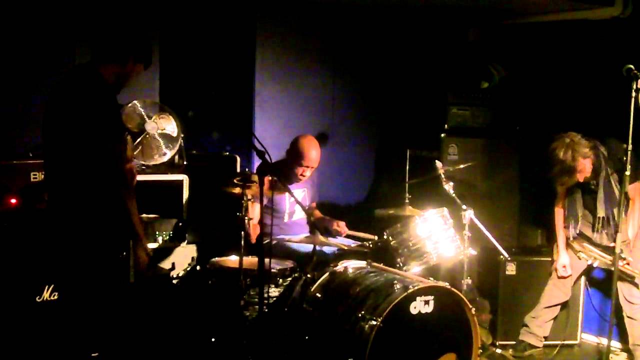 MISSILES OF OCTOBER live in Brussels on 22.10.2012 p.3