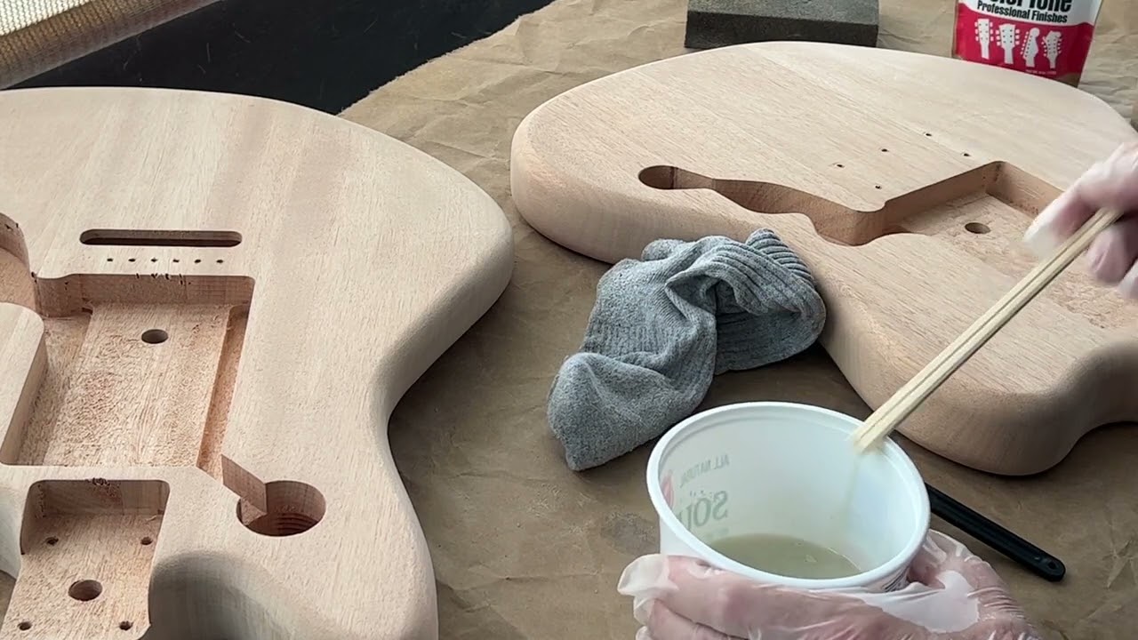 Герметизация корпусов гитар Stewmac Offset Kit с помощью УФ-герметика Solarez