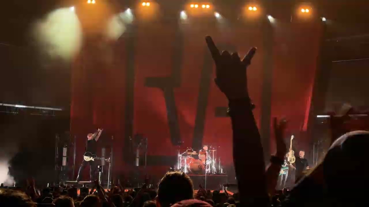 Rise Against - 09 Satellite 10 Make It Stop - Xfinity Center Mansfield MA September 14th 2025