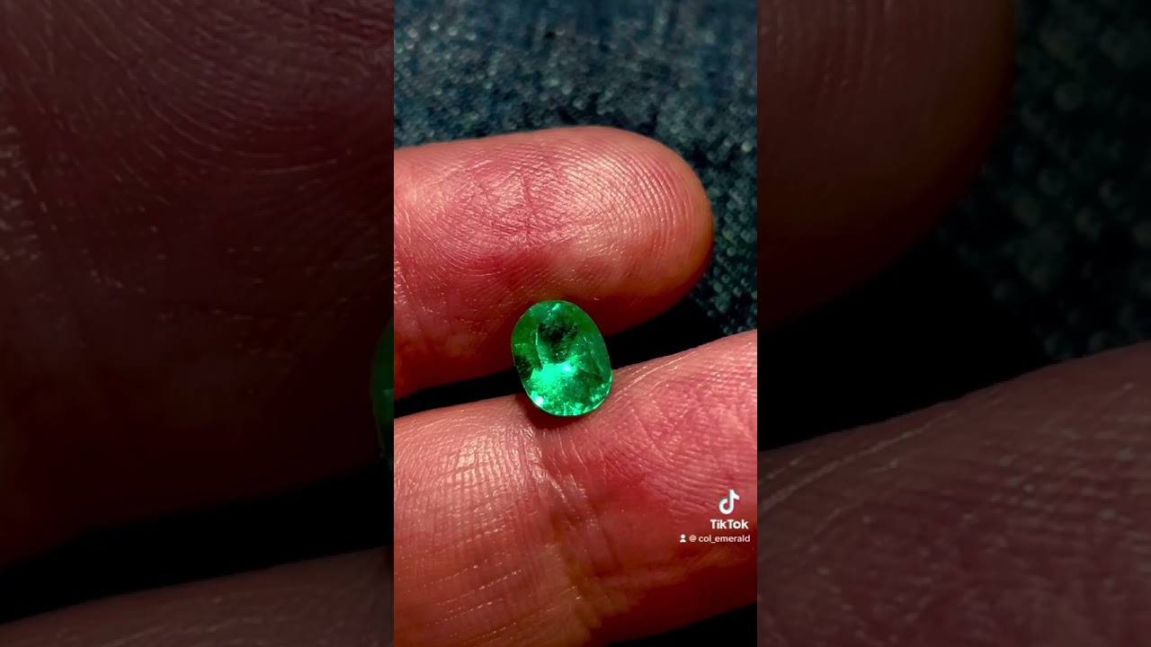 Natural Colombian emerald 1.5 