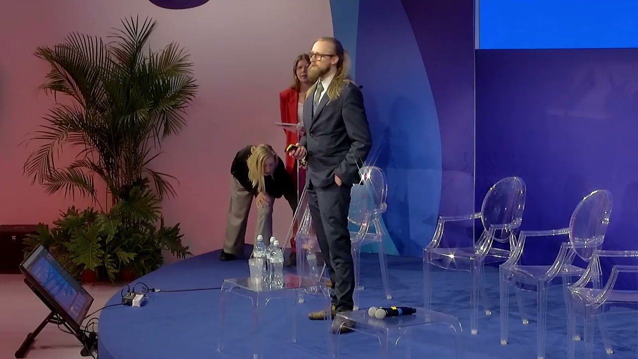 02-02 - 12.00 - ITA - Frame the Future: Catalyzing Sustainability in the Global Eyewear Industry