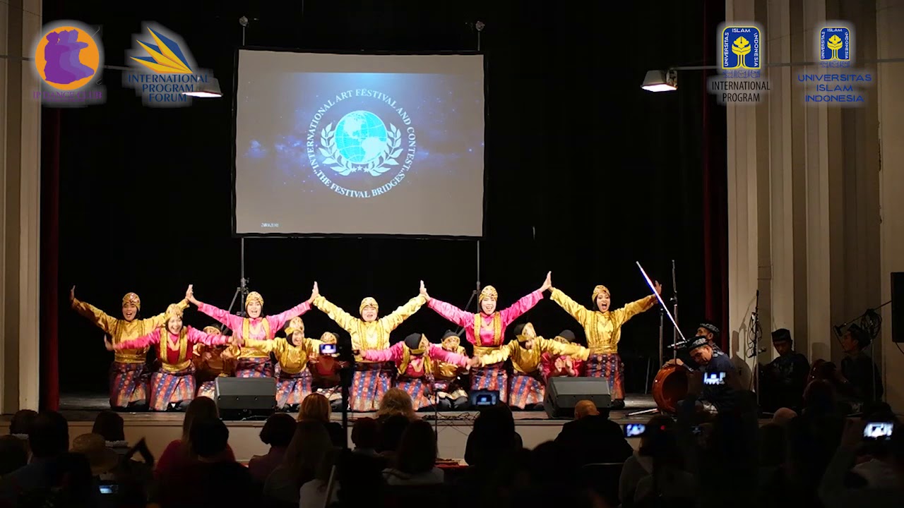 Tari Ramphak Aceh IPDC UII Raih JUARA 1 Folklore di Praha Republik Ceko