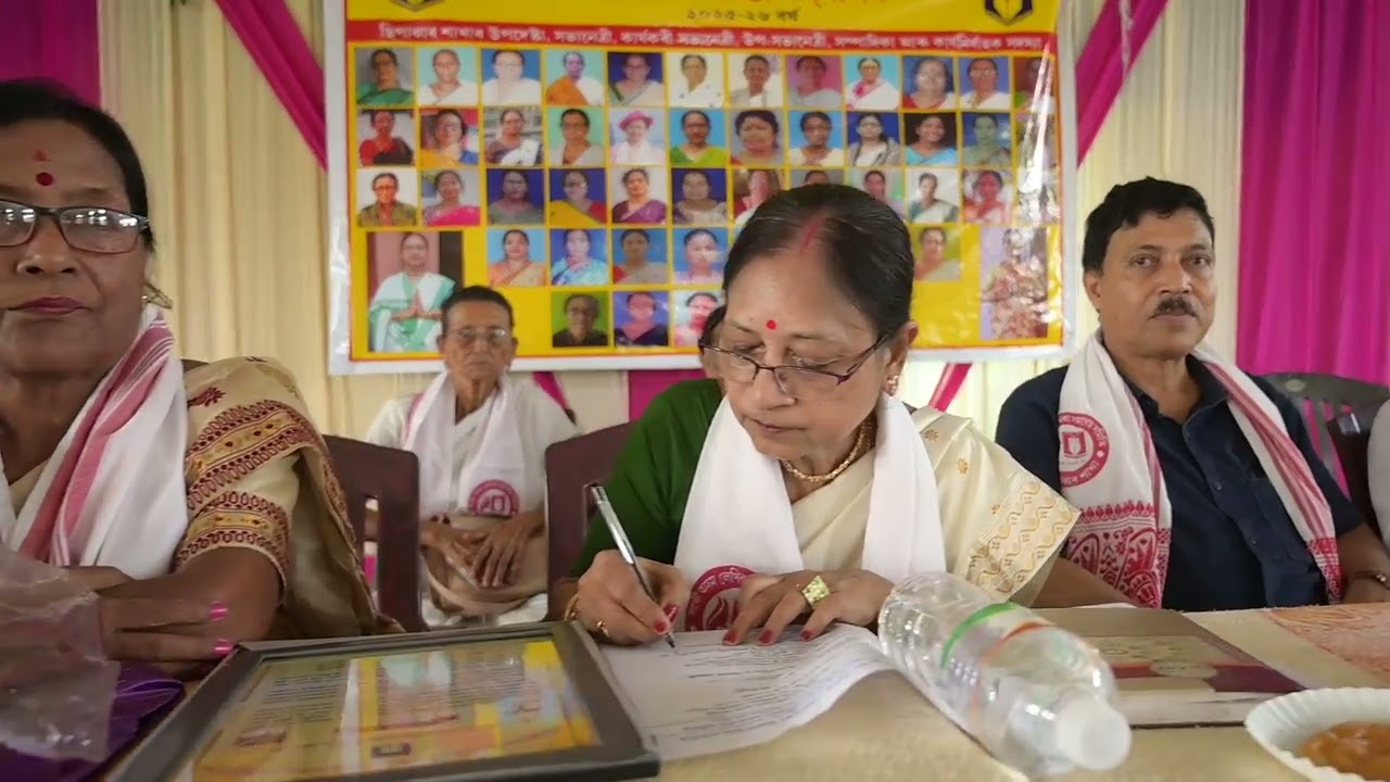 এইটো মই লিখা প‌্ৰথম  গান( সমবেত সংগীত) সুৰকাৰ শ্ৰী  জয়মতী বৰদলৈ ।