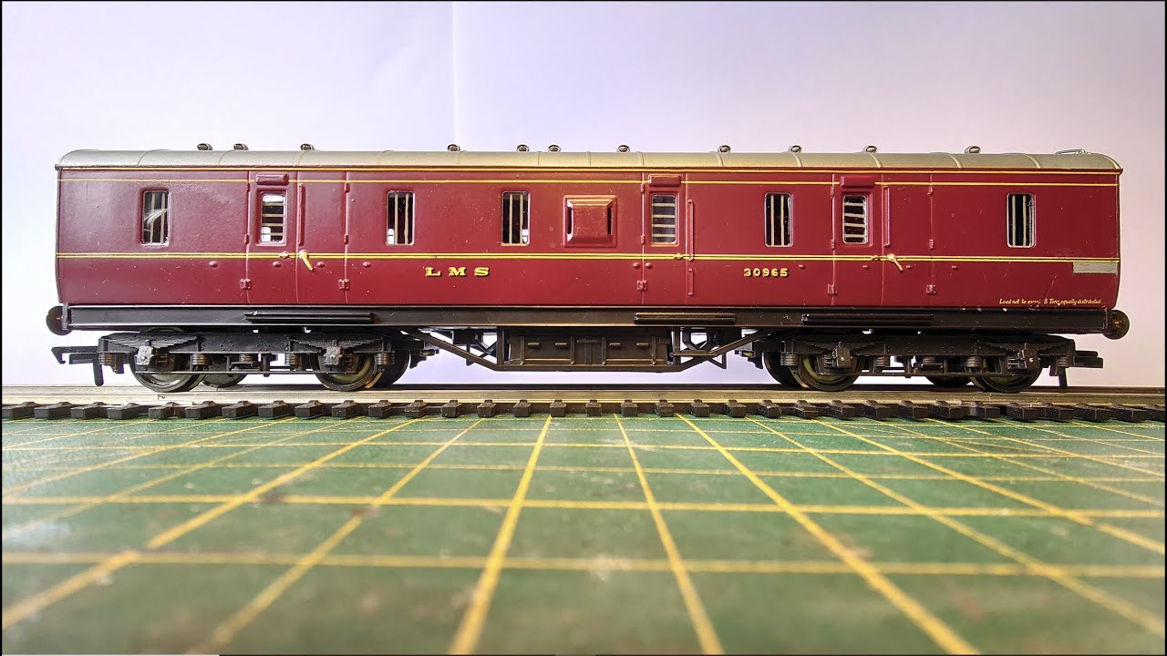 066. How to - Add Shawplan flush glazing to a Mainline LMS Full Brake  - Detailed Instructions (4K)