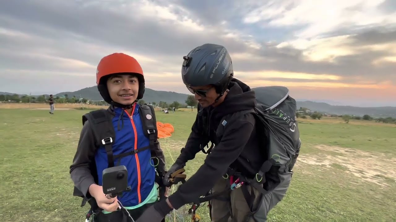 Most Famous Place For Paragliding || Bir Himachal Pradesh #tibetanvlogger