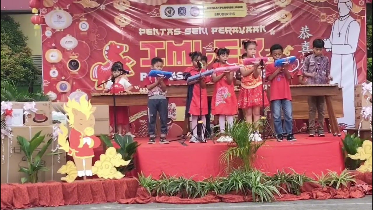 Kolintang junior SD.PL St Yosef Ketapang dalam acara Imlek bersama 
