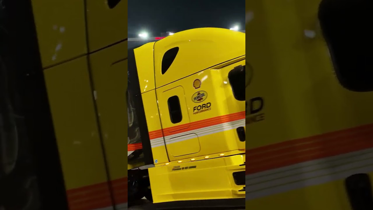 NASCAR HAULERS LEAVING BRISTOL - FALL 2025