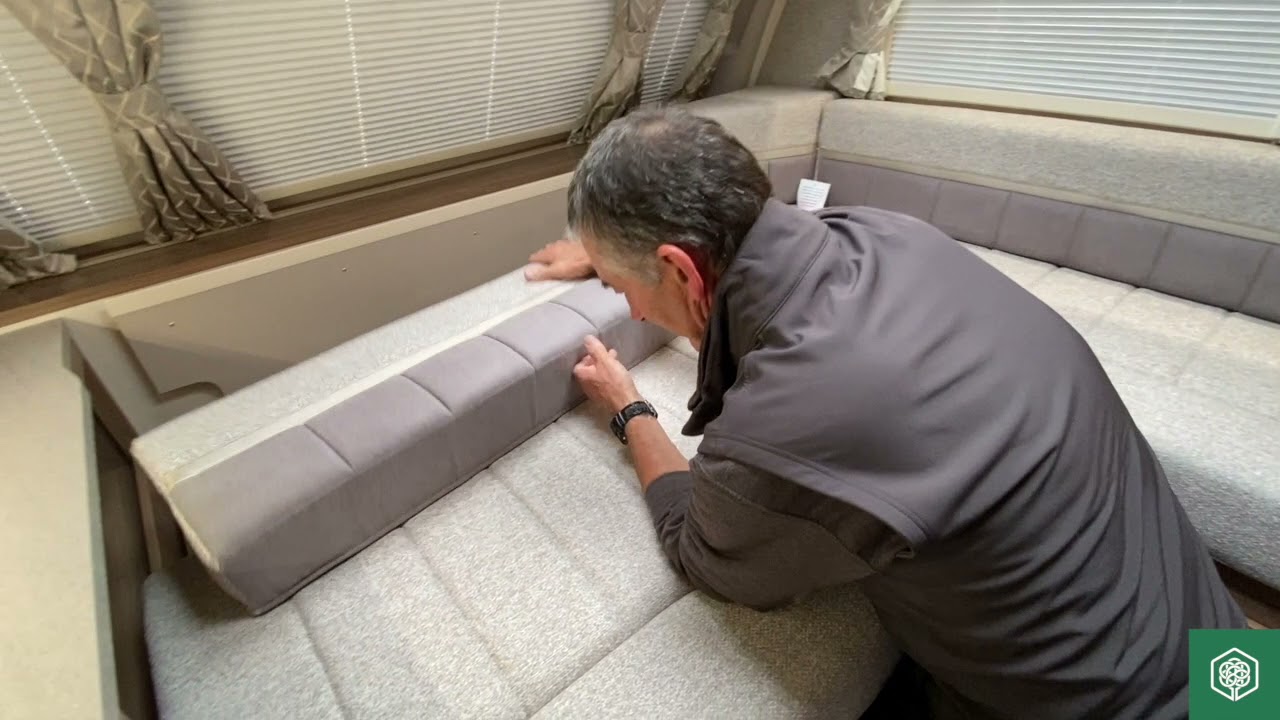 How to change the lounge in to a bed 🛌 make up in a Swift Fairway Platinum 2022 model
