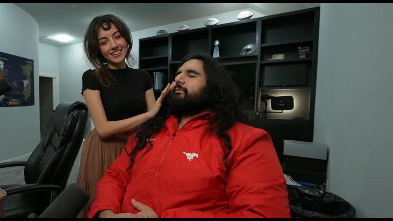 12/6/22 EsfandTV - Bonnie Dyes Esfand's Hair & Applies His Makeup: Charity Stream