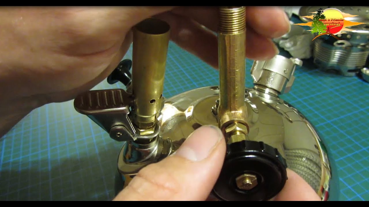 12. Vergaserstange und Handradmontage - Installation of valve stem and eccentric handwheel