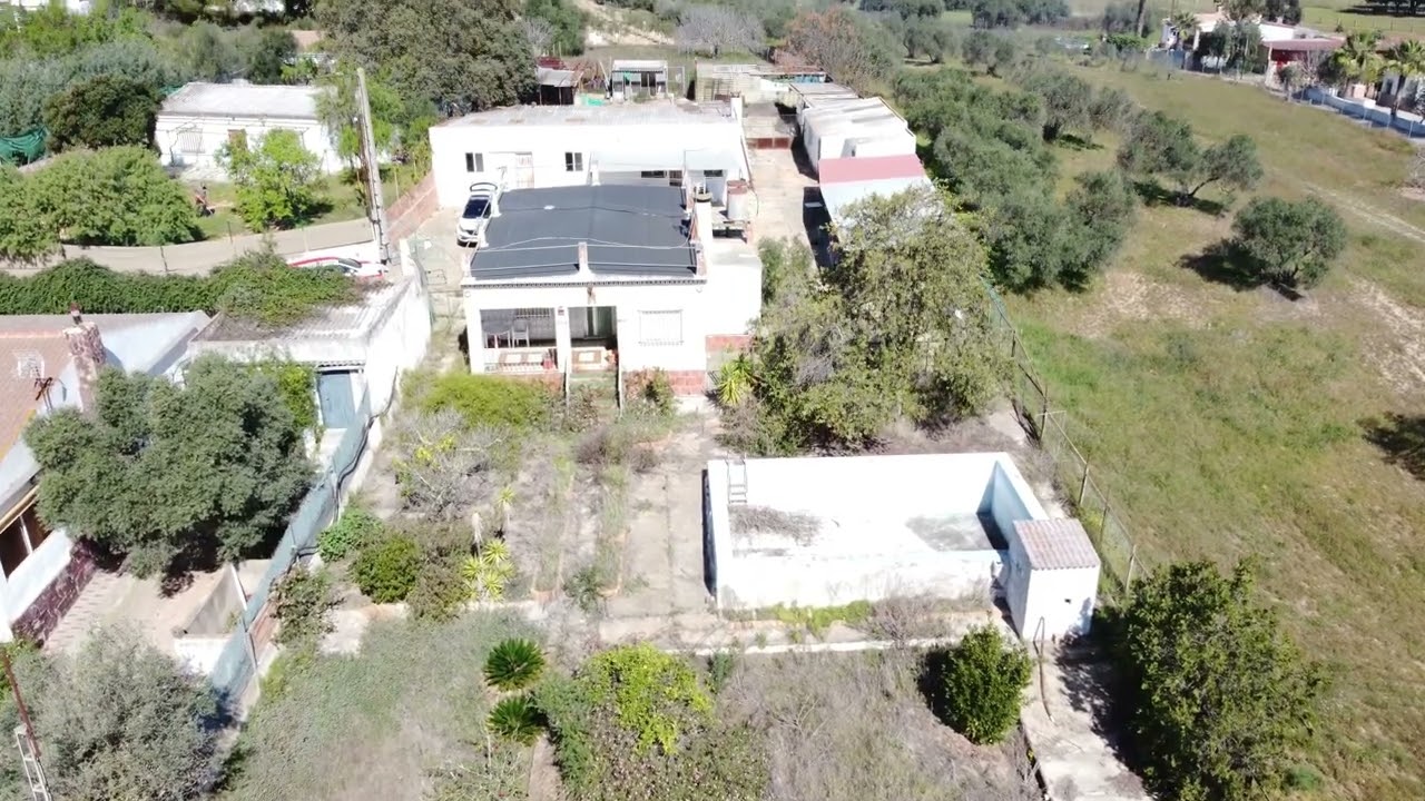 Finca rústica en San Bartolome de la Torre - Huelva