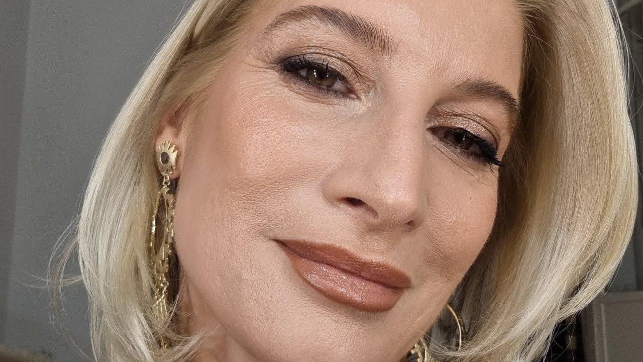 Glam makeup