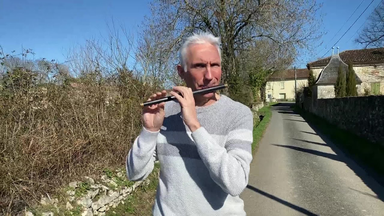 Musique : portrait de Sylvain Roux, joueur de fifre