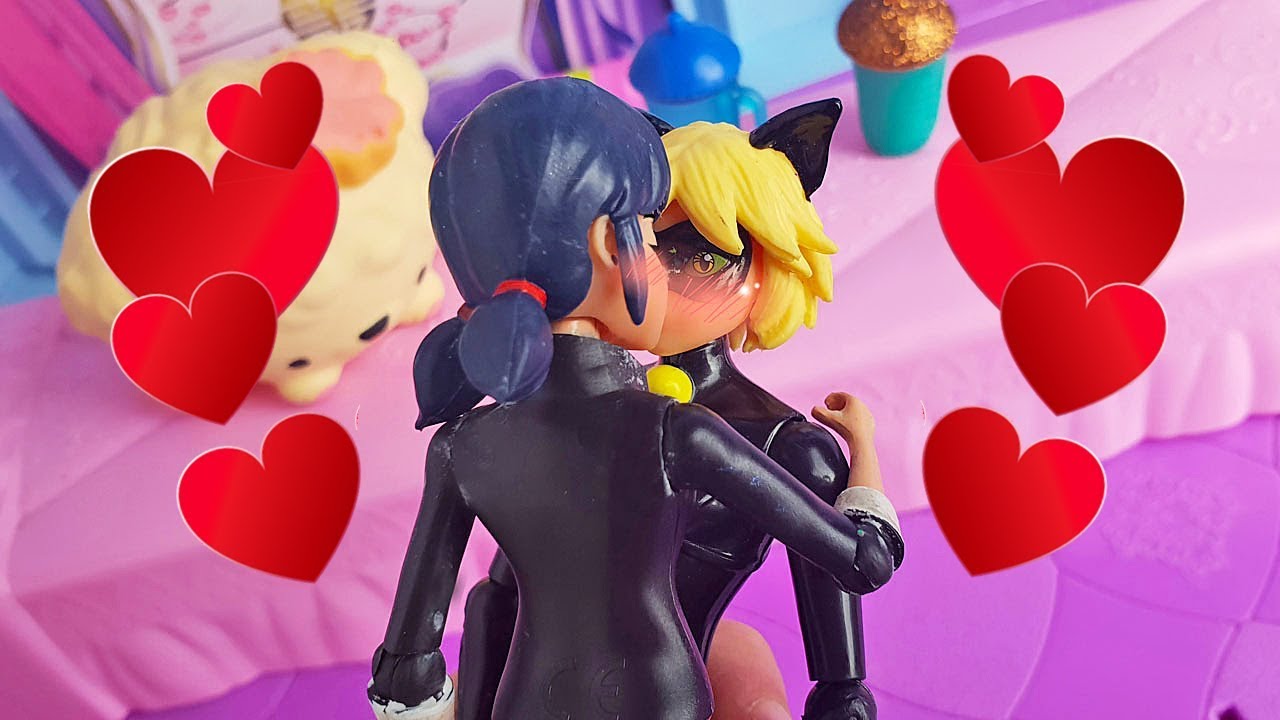 Il BACIO tra Marinette e Chat Noir 💋💖 [Le Indagini di Marinette - Ep. 7]
