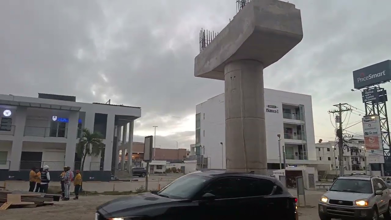 Estación #12 y #13 del MONORRIEL de Santiago RD que avance WAOOOO 