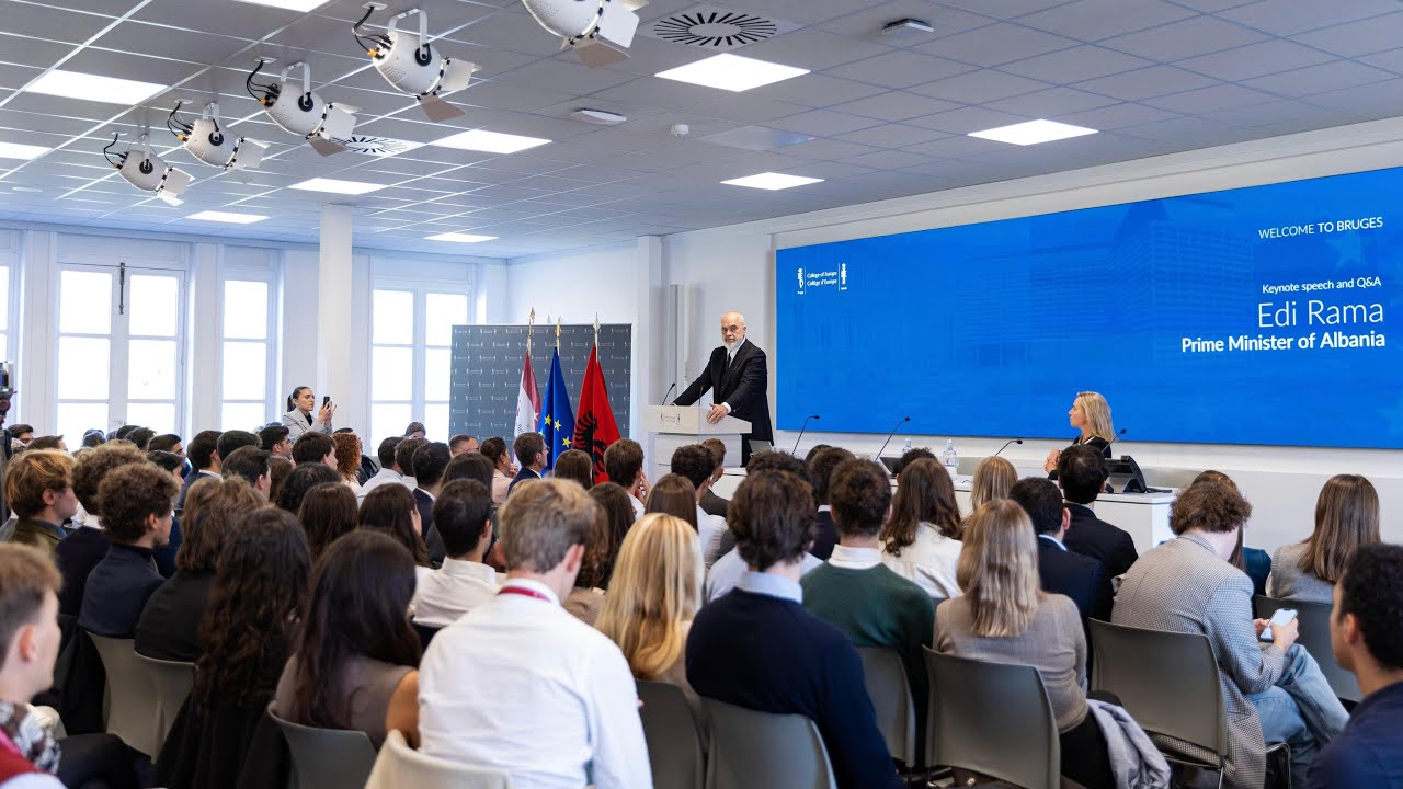 📍Bruzh - Në Kolegjin legjendar të Europës në Bruzh👩‍🎓👨‍🎓