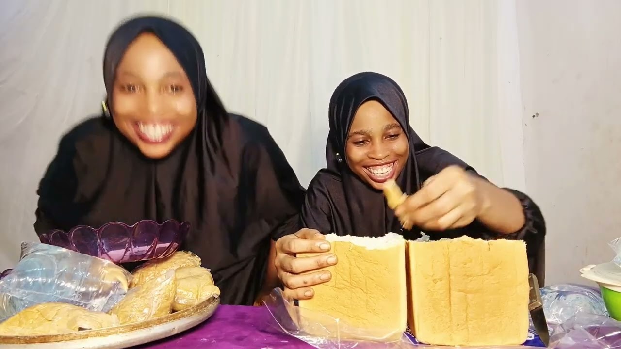 Ramadan Day 20 🌙 Cooking Moi Moi & Sharing with Mosques for Iftar