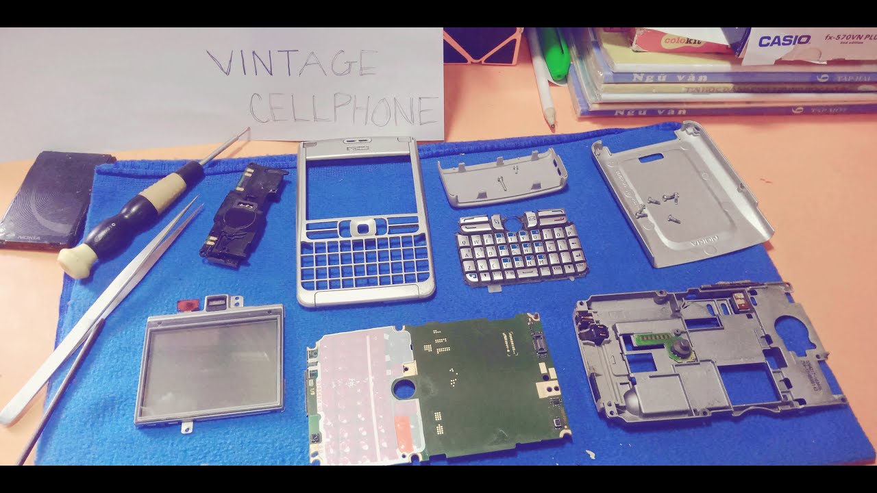 Hướng dẫn c&aacute;ch th&aacute;o vỏ Nokia E61 - Nokia E61 Disassembly.