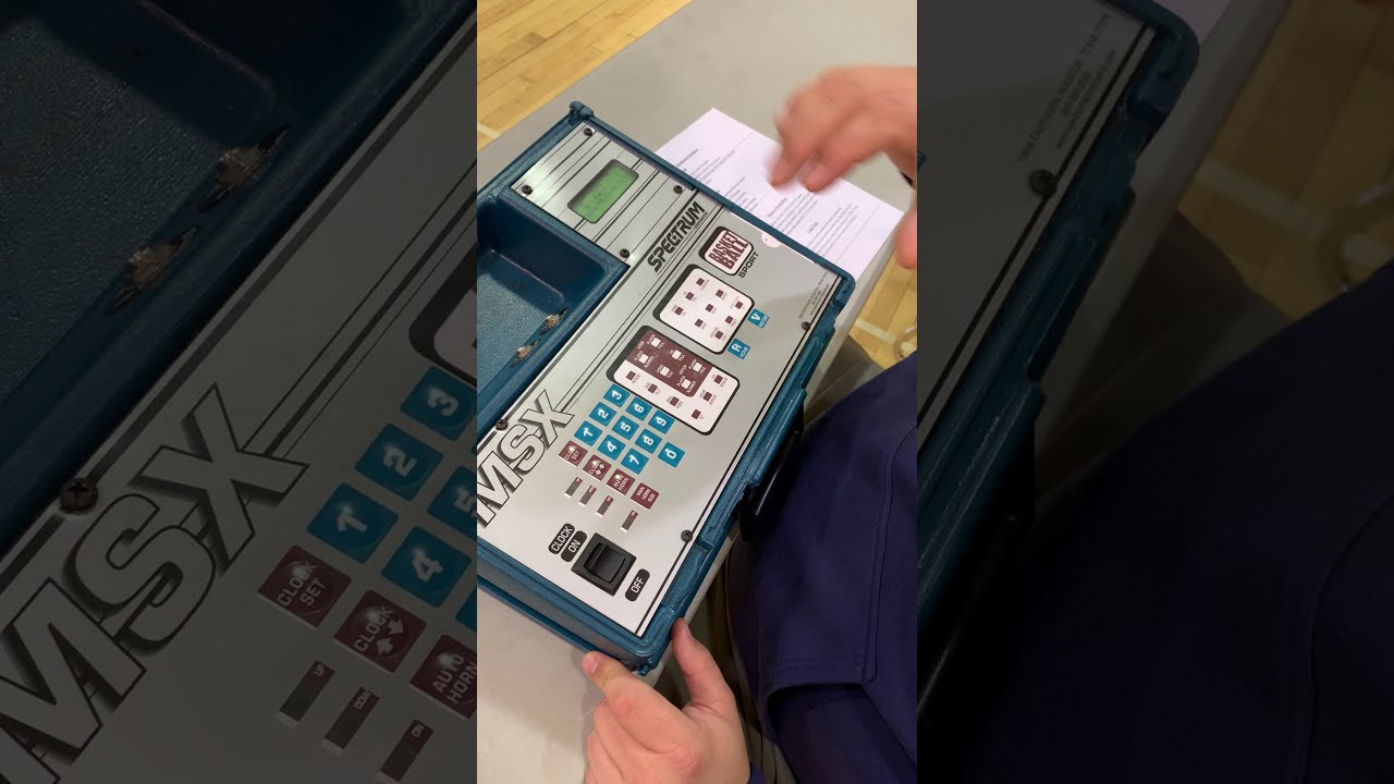 How to Run a Scoreboard for a Basketball Game