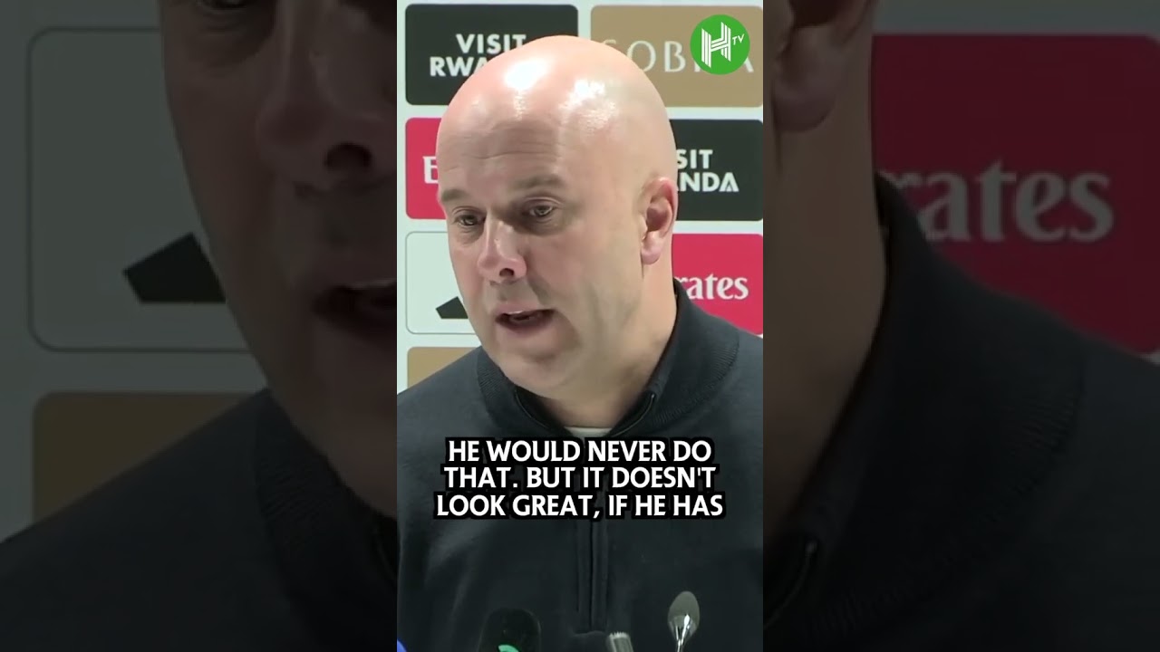 Arne Slot REACTS to the incident between Gabriel Martinelli and Conor Bradley 🗣️