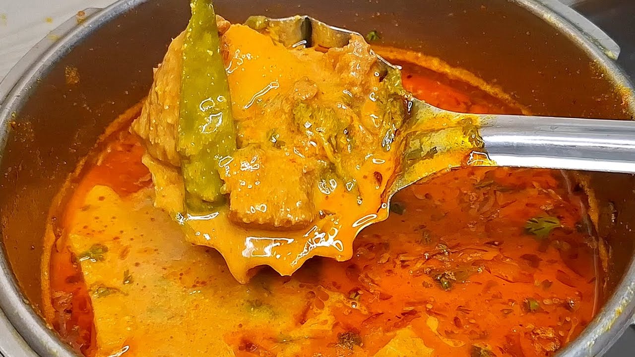 Hyderabadi Danedaar Bade ke Gosht ka Korma Recipe | Golden Beef Korma Recipe | Lunch/Dinner Recipe |