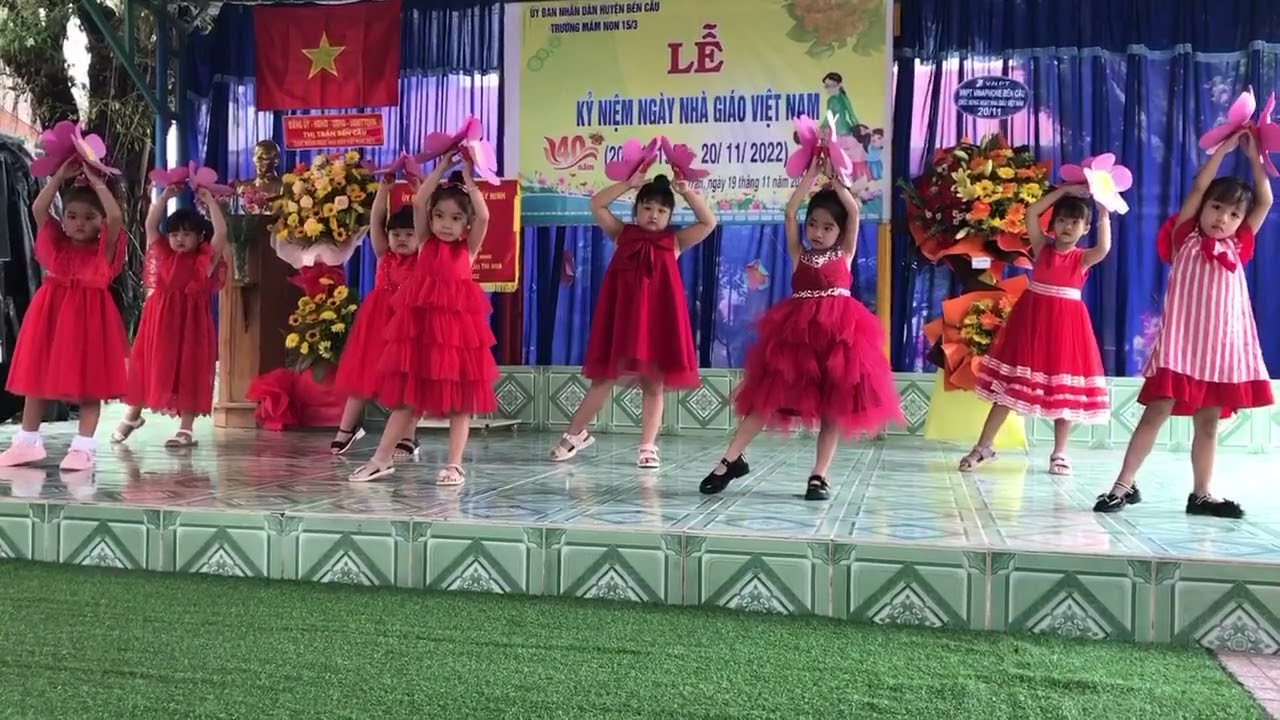 Món quà tặng cô (Lá 3 - MN 15/3) 2022-2023