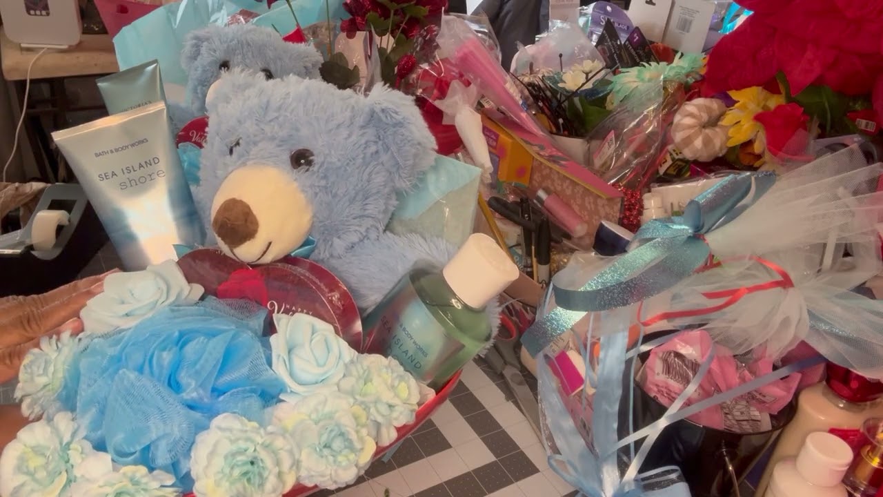 Heart bowl with blue bears