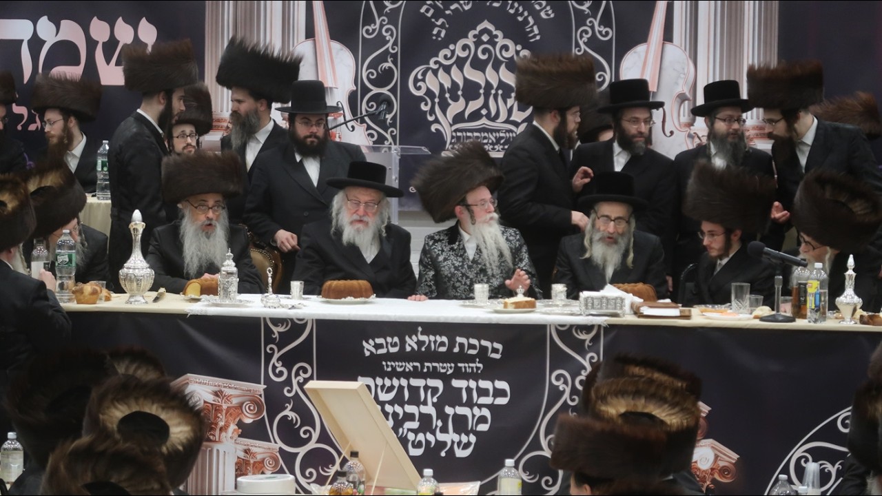 שמחות השבע ברכות בחצר סקולען וויליאמסבורג אינאיינעם מיטן חנוכת הבית פאר נייעם ביהמ''ד מאור ישראל