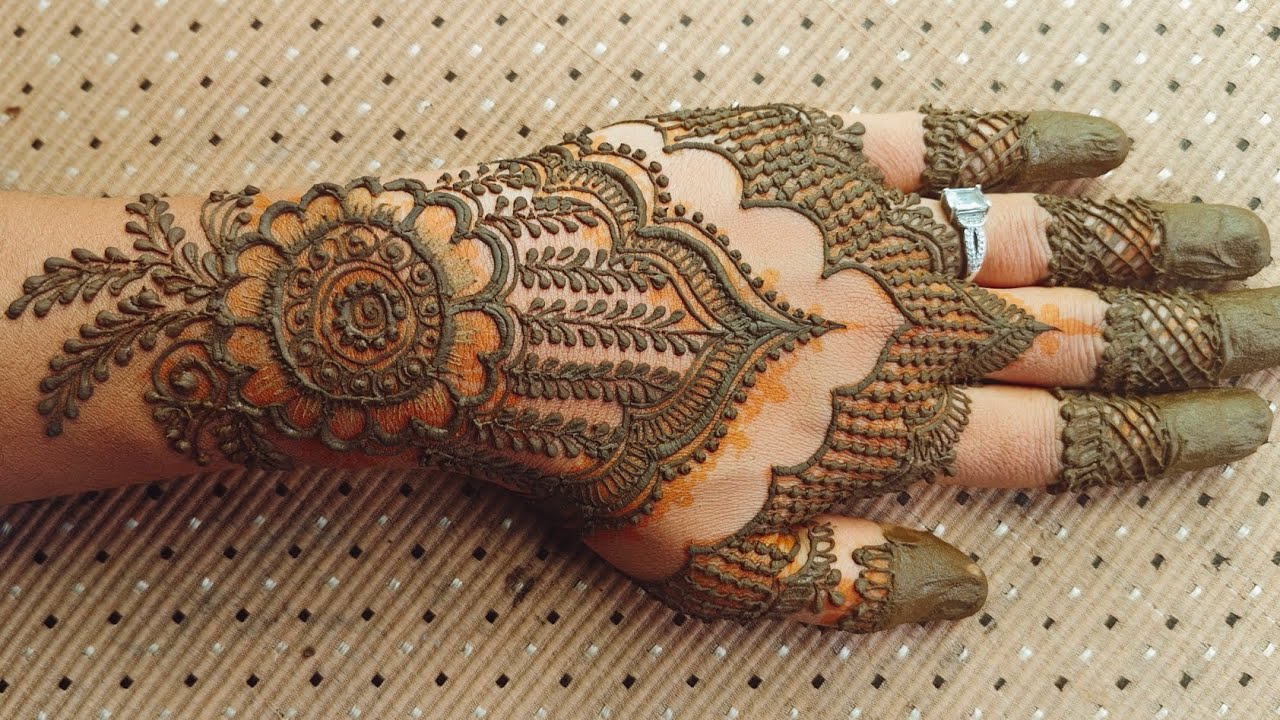 Unique henna design #mehndi #henna#mehndi designs #mehndi #hennadesign 