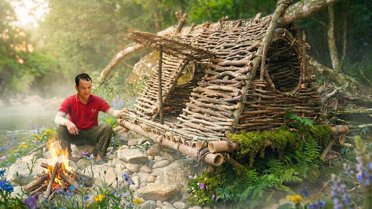 Building a Small House by the Stream: The Perfect Shelter for Survival – Real Bushcraft Skills