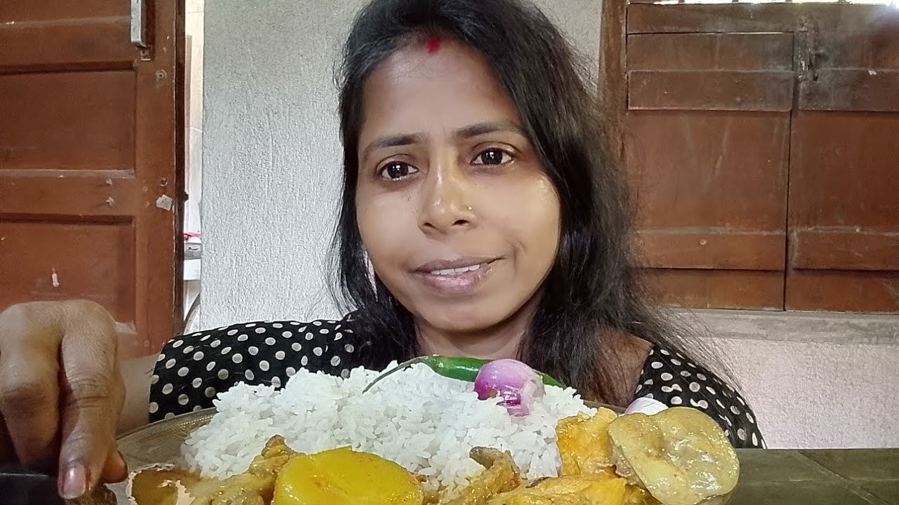 #Eating show - bigbites, spicy 🔥 chicken with rice #smrit's life,,,