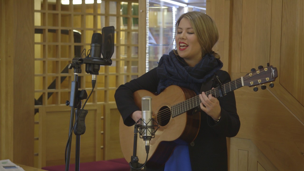 Niamh Regan - The Sweetest Drop (Live)