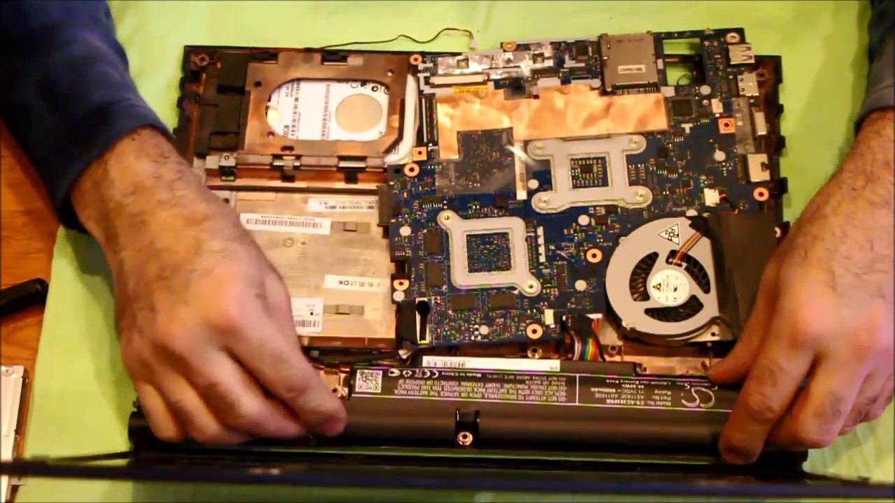 Замена аккумулятора ноутбука Acer Aspire 4830TG / How to replace the laptop battery