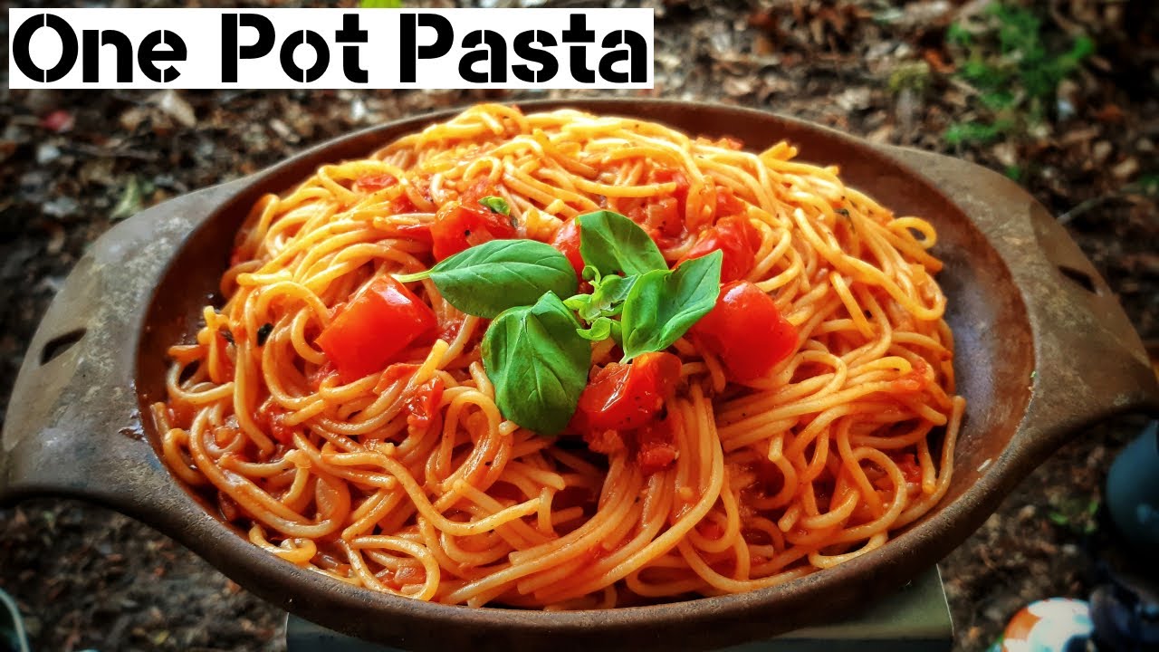One Pot Pasta - Nudeln in Tomatensoße | Kochen im Wald | Waldküche | Bushcraftküche