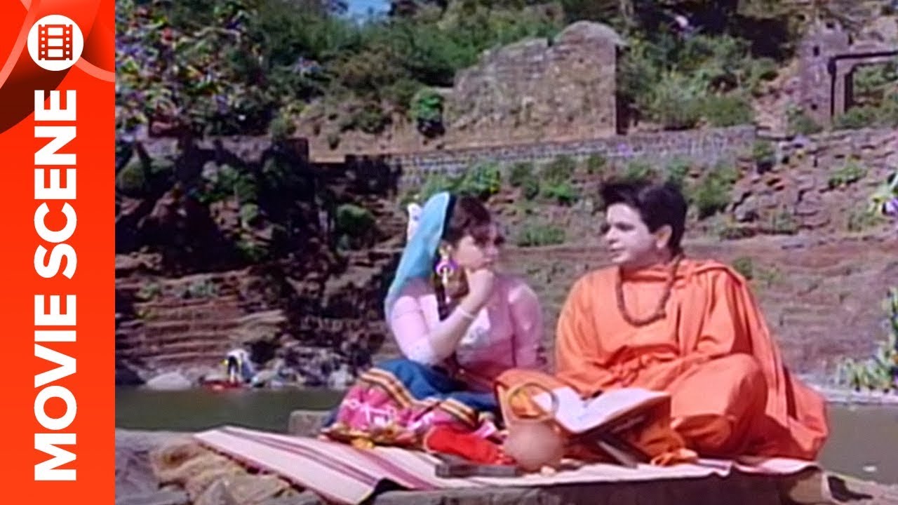 Dilip Kumar Acting as Sadhu - Ram Aur Shyam
