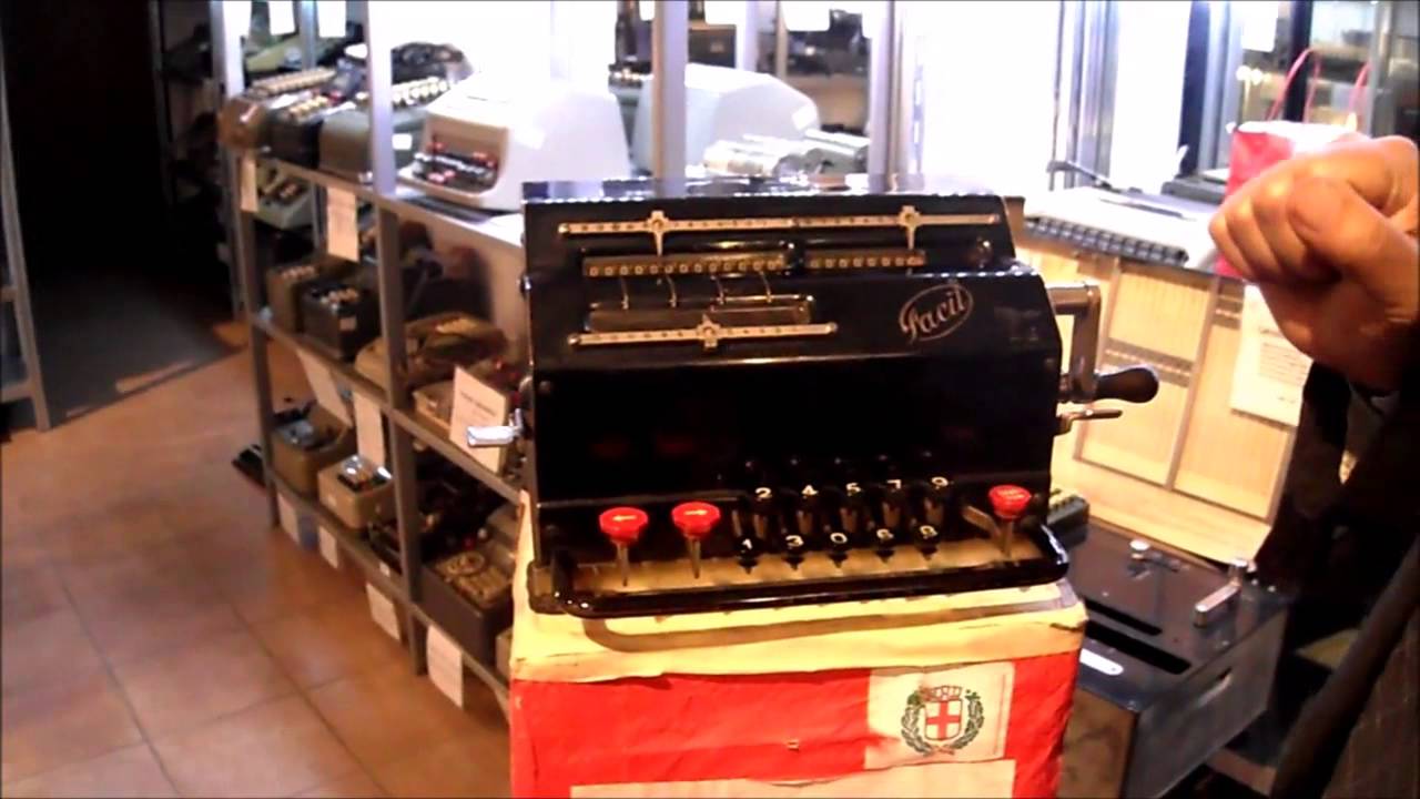 Facit calcolatrice a manovella del 1935, fa le 4 operazioni.