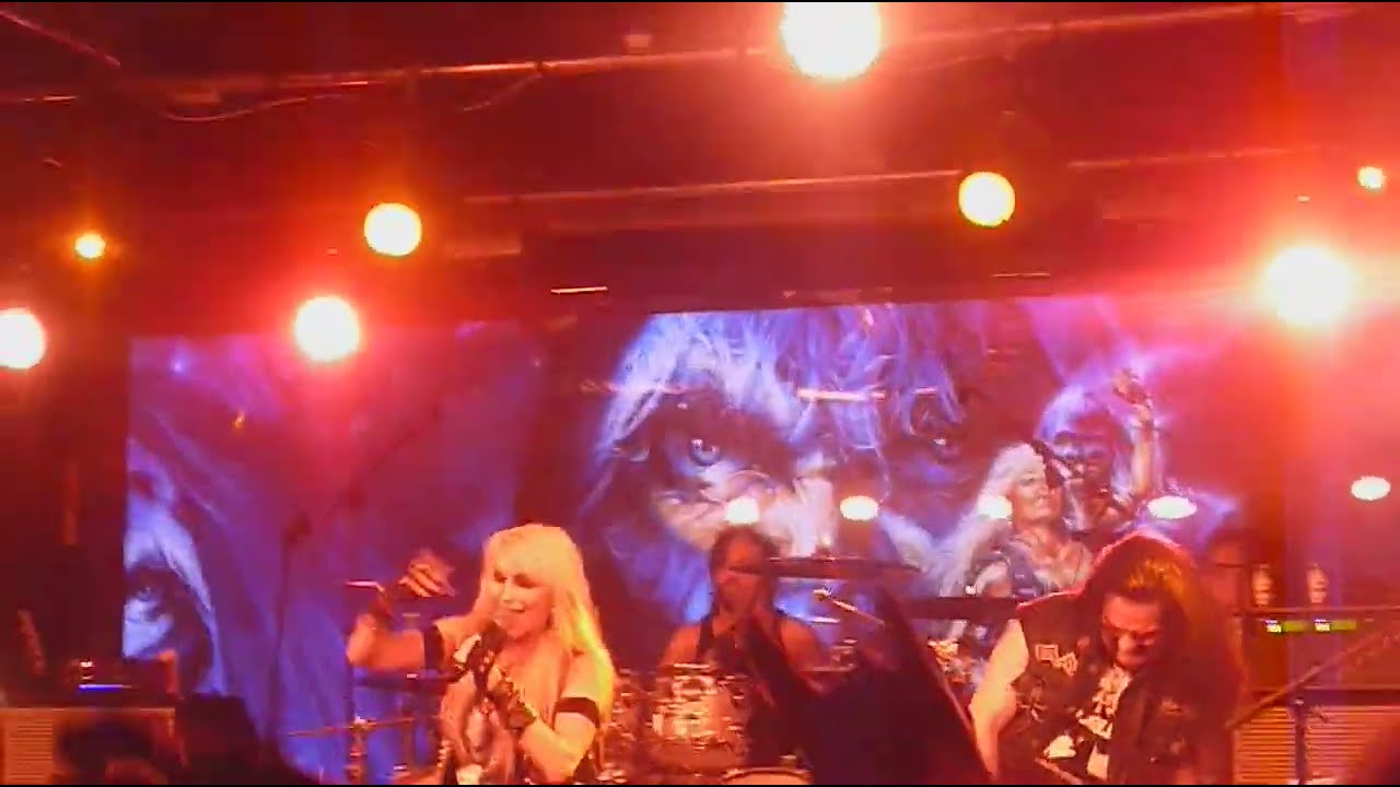 DORO - 16/03/19 Sala Mon - East meets west