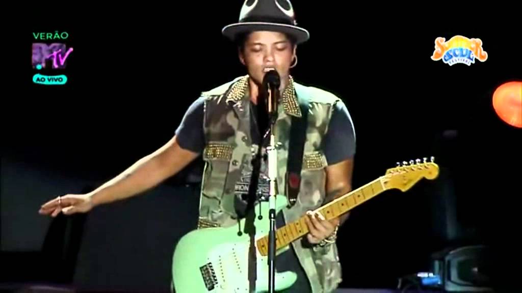Bruno Mars - Nothin' On You (Summer Soul Festival 2012)