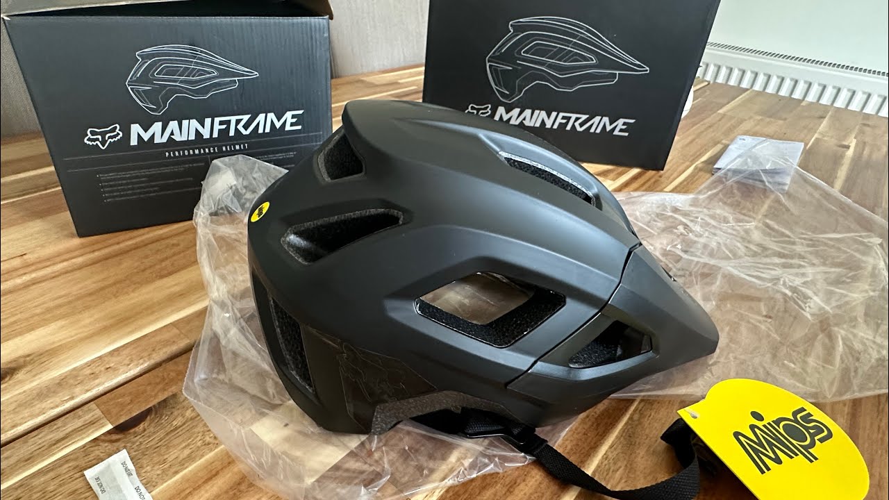 Unboxing Fox MAINFRAME Performance helmet