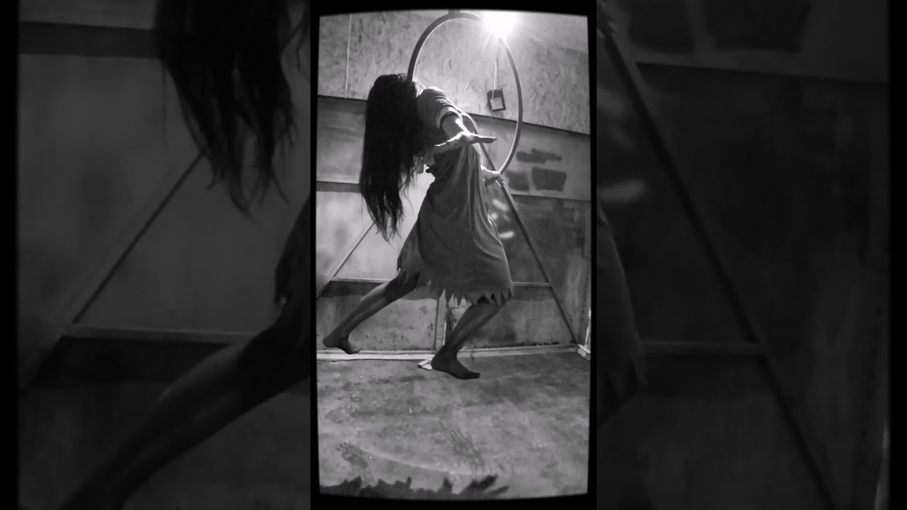 Aerial hoop Horror - Aneta Rudzka