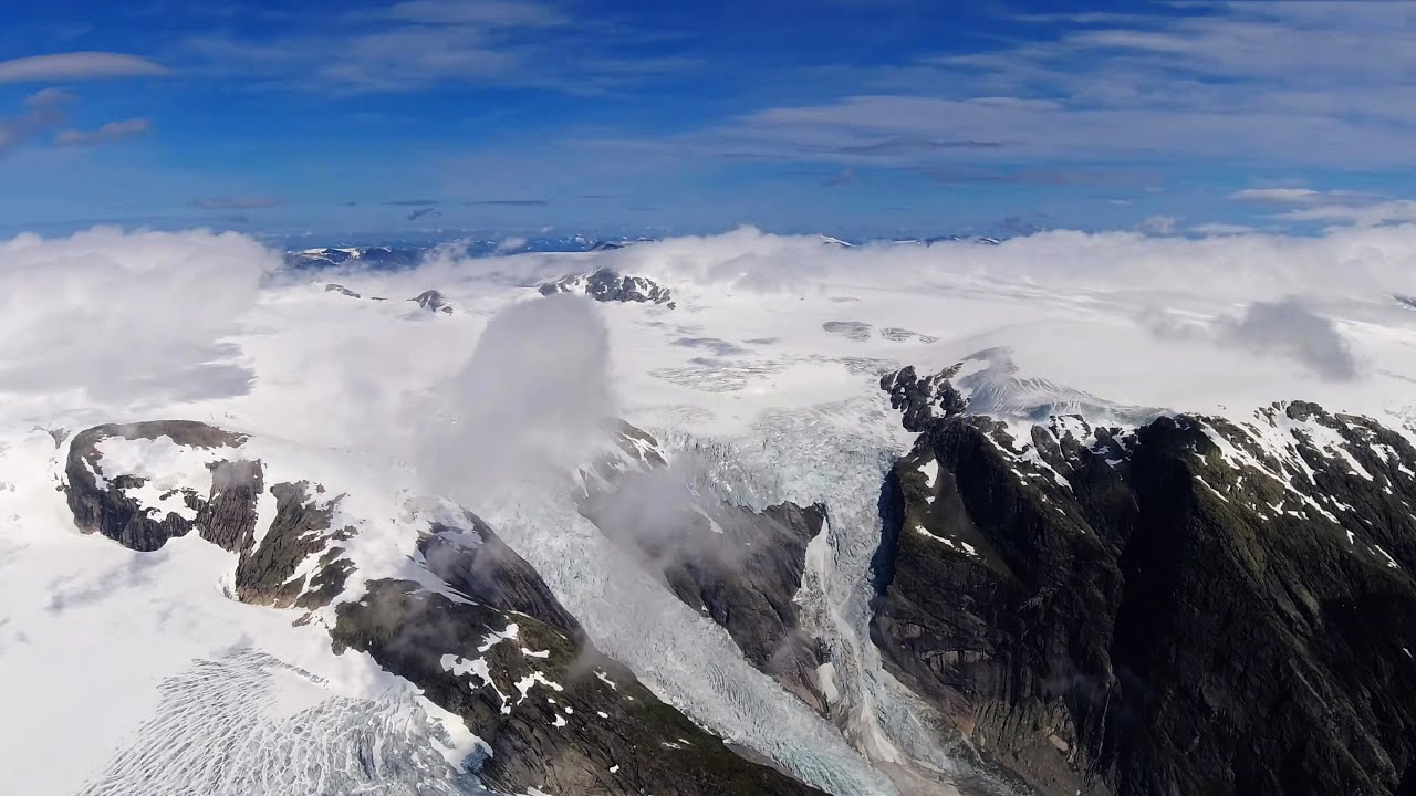Skandinavienreise 2024 (3/15): Unser Flug von Bergen nach Trondheim via Nærøy-und  Geirangerfjord