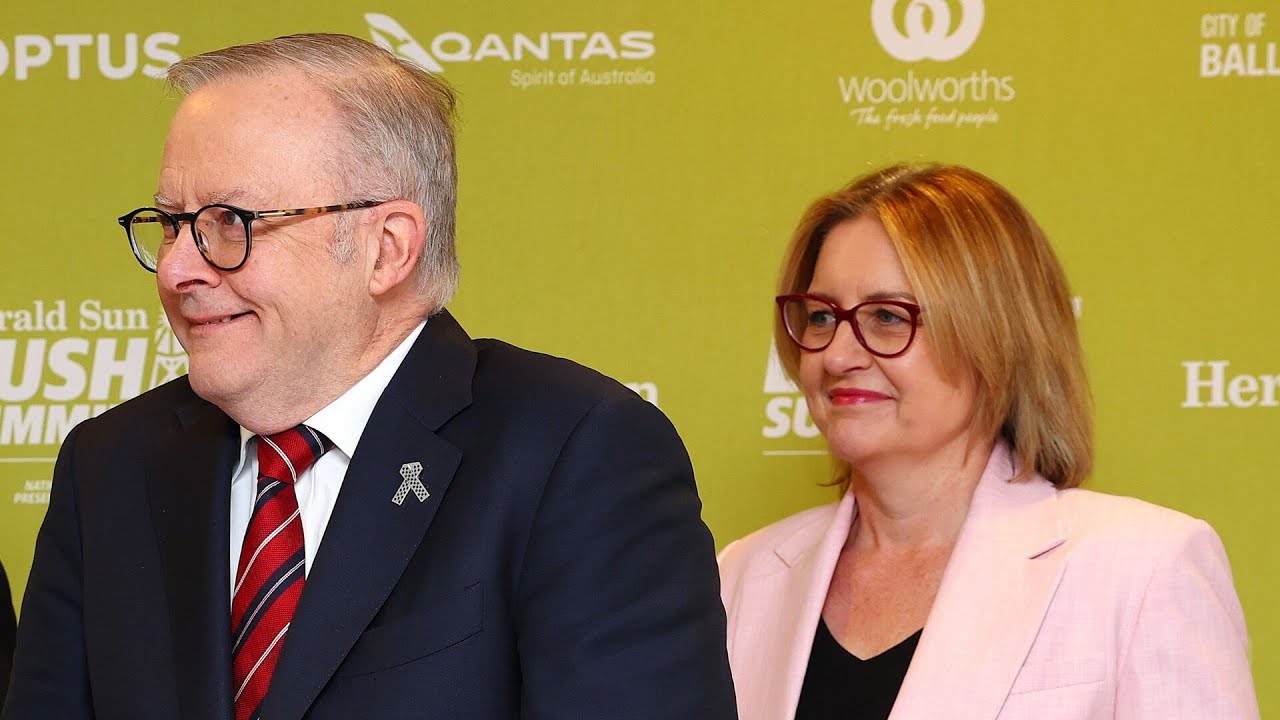 ‘Difficult balance’: Anthony Albanese and Jacinta Allan heckled by regional Australians