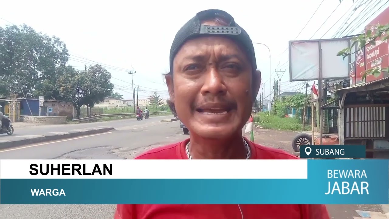CURAH HUJAN TINGGI, JALAN PANTURA SUBANG RUSAK PARAH