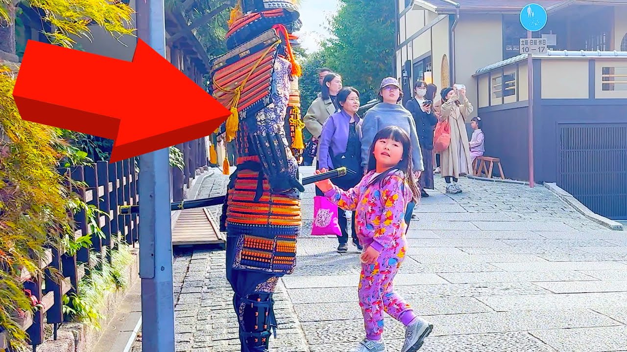 #135 SAMURAI Statue Prank in Kyoto Japan | Awesome Shogun Mannequin prank reactions Kiyomizu Temple