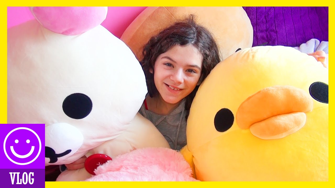 RILAKKUMA!  Opening giant boxes from fans and Toy Fair!  |  KITTIESMAMA 53
